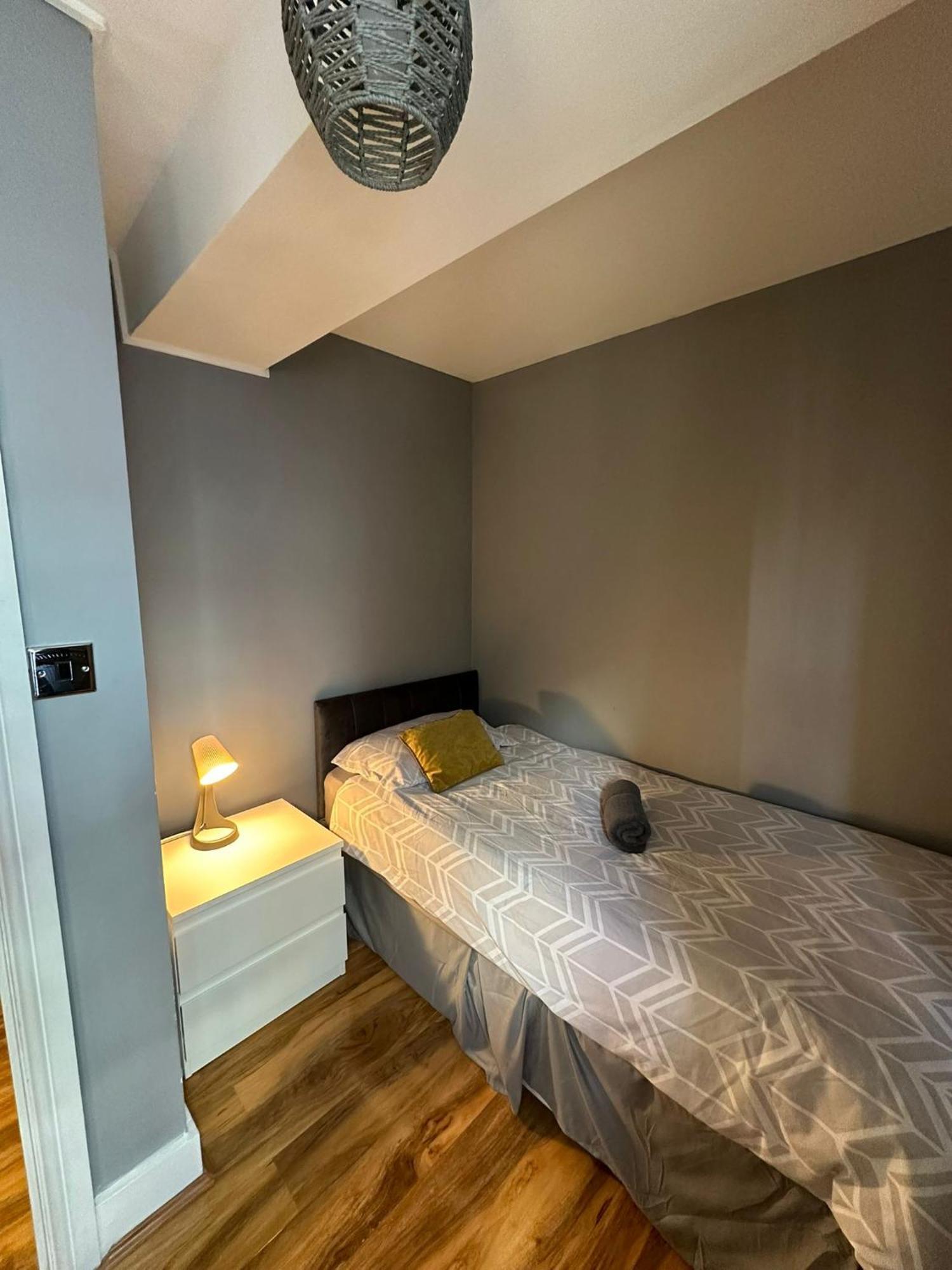Lovely 2 Bedrooms Apartment لندن المظهر الخارجي الصورة